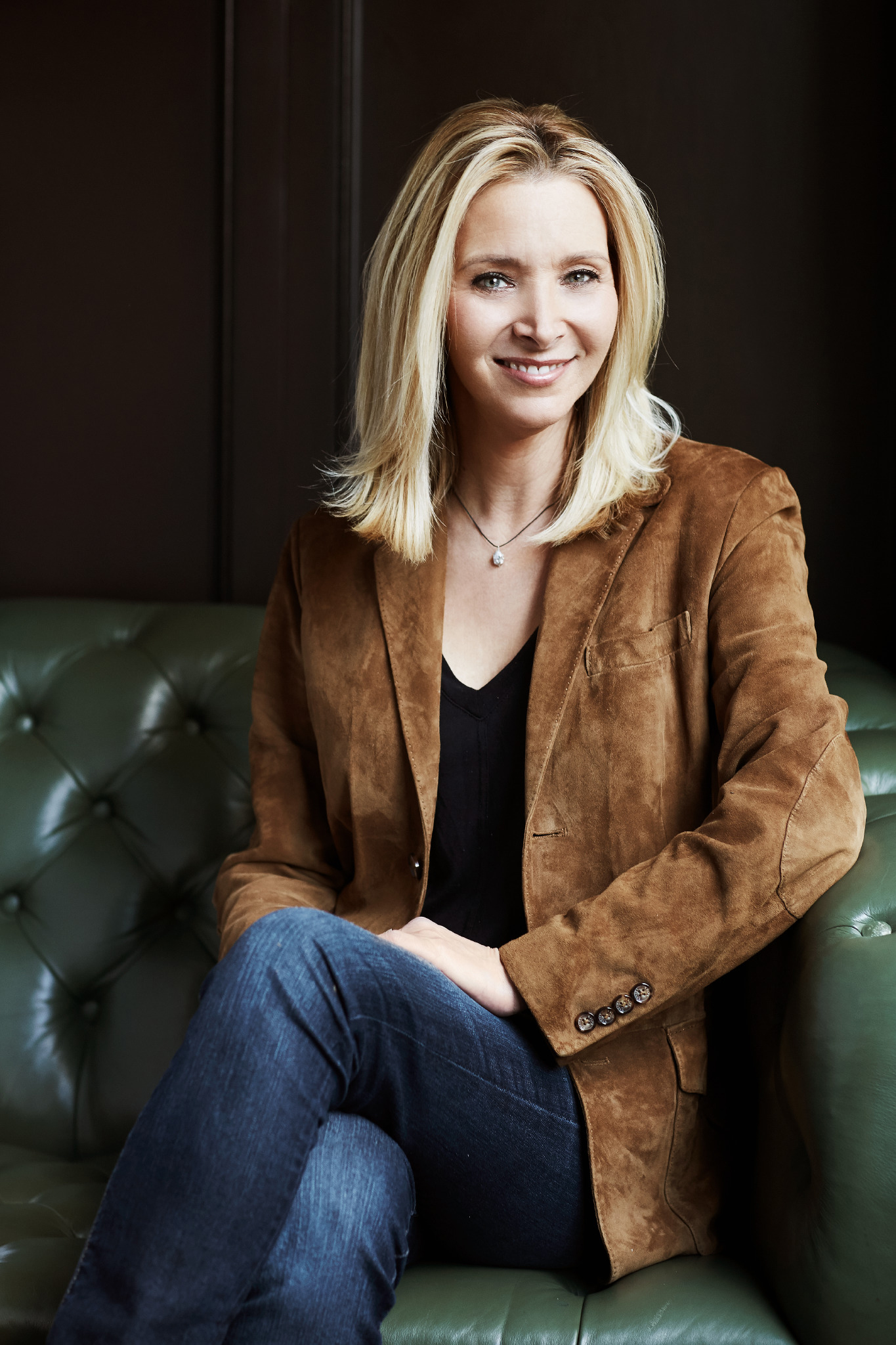 Lisa Kudrow loves how “incompetent” her ‘Time Bandits’ character is.