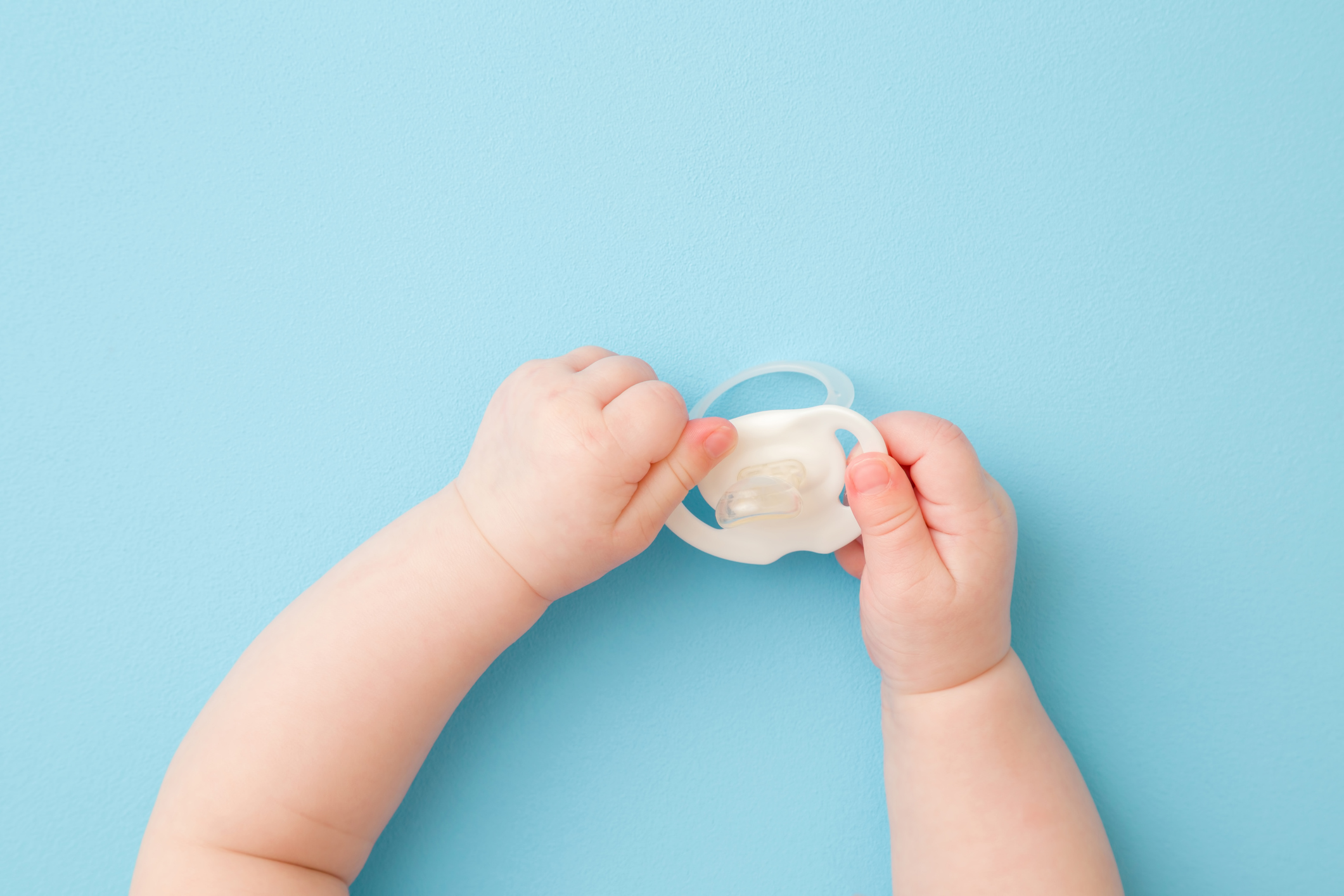 Scientists warn against baby pacifiers